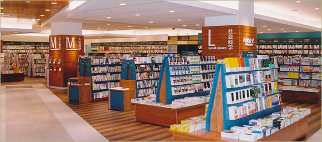 紀伊國屋書店　富山店　店内写真