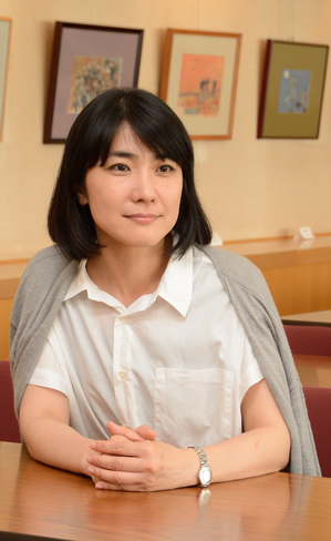 瀧井さんトリミング縦長.png
