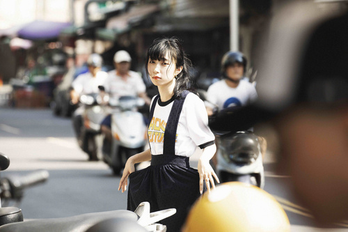 新宿本店 当選メール配信しました 小林愛香 1st写真集 刊行記念サイン会 18年12月16日 本の 今 がわかる 紀伊國屋書店