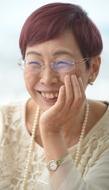 上野千鶴子さん近影.jpeg
