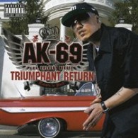 ＡＫ－６９　ａ．ｋ．ａ．　ＫＡＬＡＳＳＹ　ＮＩＫＯＦＦ／ＴＲＩＵＭＰＨＡＮＴ　ＲＥＴＵＲＮ～Ｒｅｄｓｔａ　ｉｚ　Ｂａｃｋ～【通常盤】