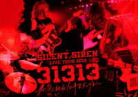 ＳＩＬＥＮＴ　ＳＩＲＥＮ／ＳＩＬＥＮＴ　ＳＩＲＥＮ　ＬＩＶＥ　ＴＯＵＲ　２０１９『３１３１３』　～　サイサイ、結成１０年目だってよ　～　ｓｕｐｐｏｒｔｅｄ　ｂｙ　天下一品　＠　Ｚｅｐｐ　ＤｉｖｅｒＣｉｔｙ（初回プレス盤） Ｂｌｕ－ｒａｙ　Ｄｉｓｃ