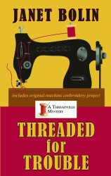 Threaded for Trouble (Wheeler Large Print Cozy Mystery) （LRG）