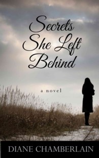 Secrets She Left Behind (Thorndike Press Large Print Superior Collection) （LRG）