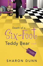 Death of a Six-Foot Teddy Bear (Bargain Hunters Mystery Series)