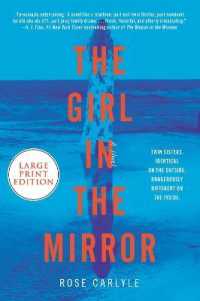 The Girl in the Mirror （Large Print）