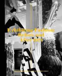 Exhibiting Fashion : Before and after 1971