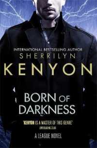 Born of Darkness -- Paperback (English Language Edition)