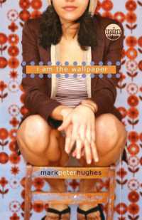 I Am the Wallpaper (Readers Circle (Delacorte)")