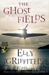 The Ghost Fields (Ruth Galloway Mystery)