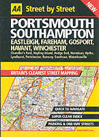 Aa Street by Street Portsmouth, Southampton (Aa Street by Street) -- Paperback