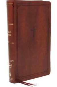 NKJV, End-of-Verse Reference Bible, Compact, Leathersoft, Brown, Red Letter, Comfort Print : Holy Bible, New King James Version