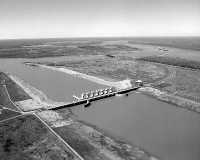 Rivers by Design : State Power and the Origins of U.S. Flood Control