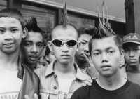Making Scenes : Reggae, Punk, and Death Metal in 1990s Bali