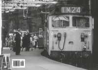 A Railwayman's View : The Photographs of Peter Collins - Violume Two - London Midland Region (A Railwayman's View)