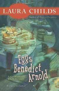 Eggs Benedict Arnold (Cackleberry Club Mysteries) （Large Print）