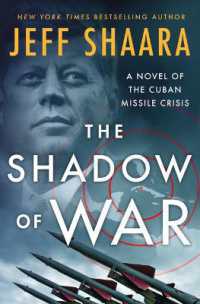 The Shadow of War : A Novel of the Cuban Missile Crisis （Large Print Library Binding）