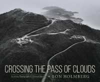 Crossing the Pass of Clouds : An Army Photographer's Vietnam Journal