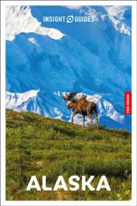 Insight Guides Alaska: Travel Guide with eBook (Insight Guides Main Series) （13TH）
