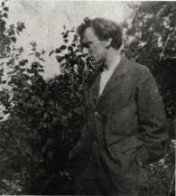 Under the Same Moon : Edward Thomas and the English Lyric