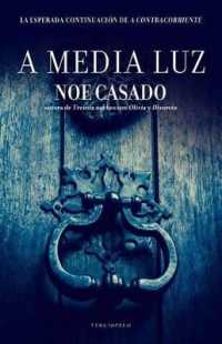 A media luz/ a Dim Light