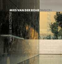 Mies Van Der Rohe Pavilion : Reflections