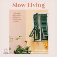 Slow Living : The Secrets to Slowing Down and Noticing the Simple Joys Anywhere