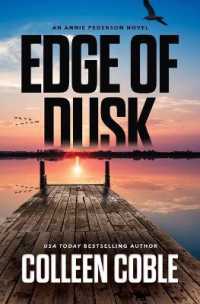 Edge of Dusk (Annie Pederson Novel) （Large Print Library Binding）