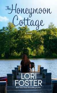 The Honeymoon Cottage （Large Print Library Binding）