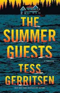 The Summer Guests : The Martini Club (Center Point Platinum Mystery (Large Print)) （Large Print Library Binding）