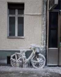 Olafur Eliasson. Innen Stadt Außen. Inner city out : Katalog zur Ausstellung im Martin-Gropius-Bau, Berlin, 2010 （2010. 424 S. m. 200 Abb. 29 cm）