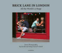 Brick Lane in London : All the World's a Stage: Street Photography by David and Sonya Newell-Smith （2025. 240 S. 191 Abb. 24 x 28 cm）