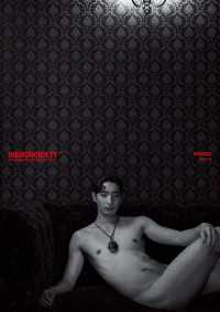 HIGHSNOBIETY JAPAN ISSUE16 VERSACE