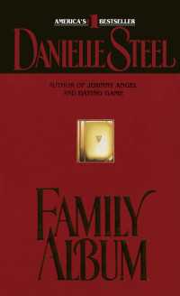 Family Album : A Novel