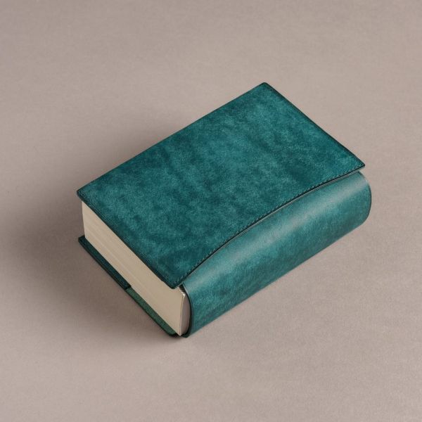 「あらゆる本の厚みに対応できる」本革ブックカバー（ハヤカワ文庫）オルテンシア_2