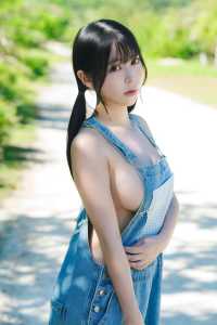 瀬戸みるか１ｓｔ写真集（タイトル未定）