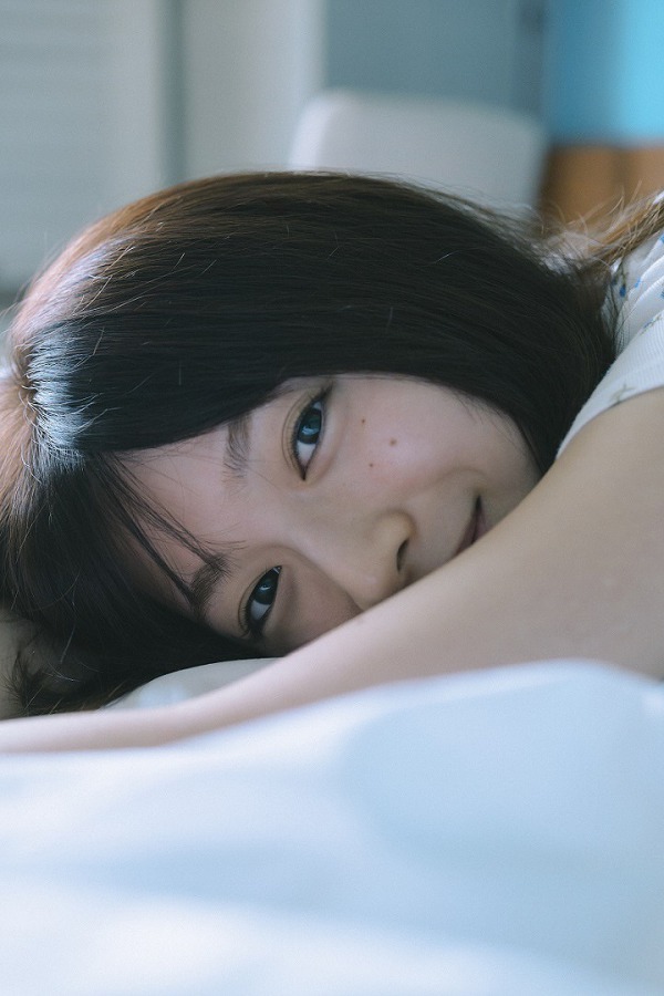 白石聖写真集 ｕｎｖｅｉｌ / 峠 雄三【撮影】 - 紀伊國屋書店ウェブストア｜オンライン書店｜本、雑誌の通販、電子書籍ストア