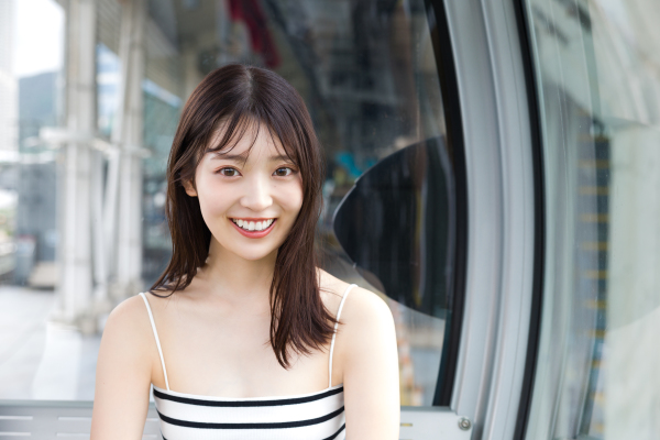 乃木坂４６阪口珠美１ｓｔ写真集『青いバラ』_2